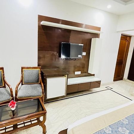 Hotel Starline Sector 28 Gurgaon Exterior photo