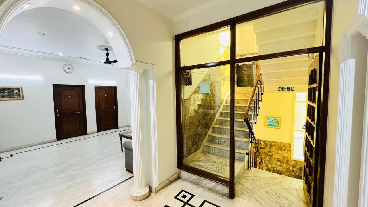 Hotel Starline Sector 28 Gurgaon Exterior photo