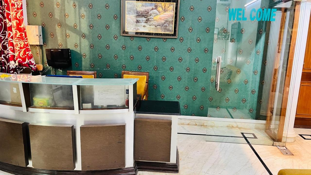 Hotel Starline Sector 28 Gurgaon Exterior photo