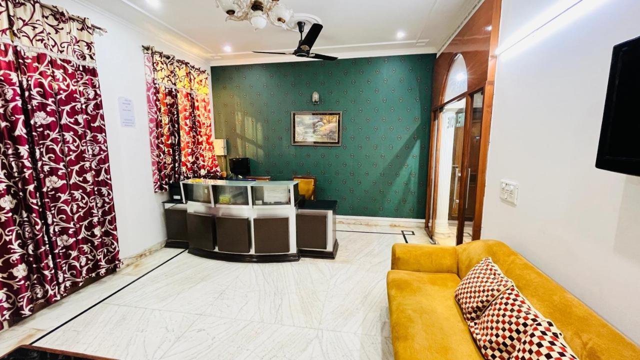 Hotel Starline Sector 28 Gurgaon Exterior photo