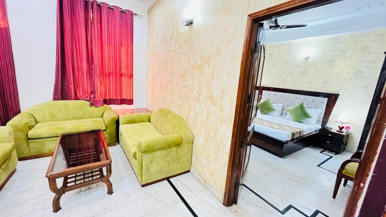 Hotel Starline Sector 28 Gurgaon Exterior photo