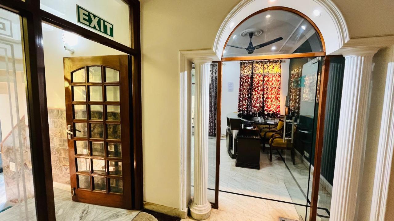 Hotel Starline Sector 28 Gurgaon Exterior photo