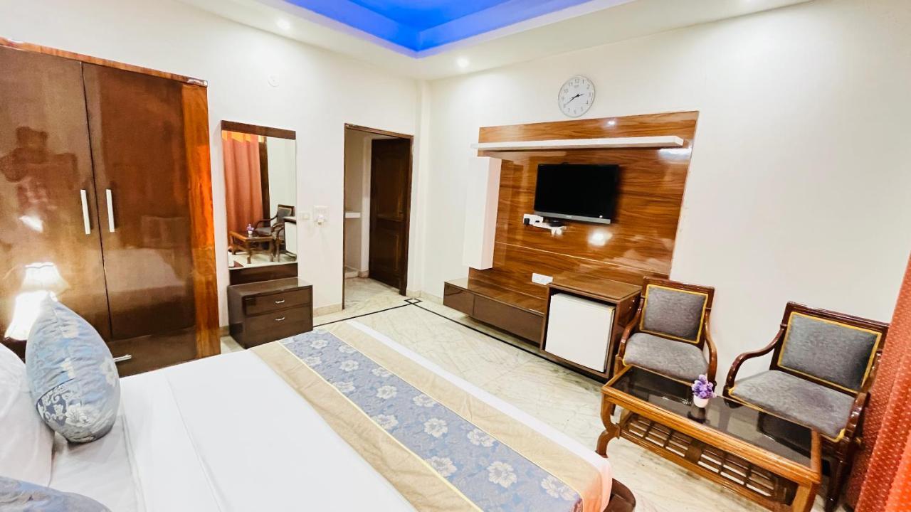 Hotel Starline Sector 28 Gurgaon Exterior photo